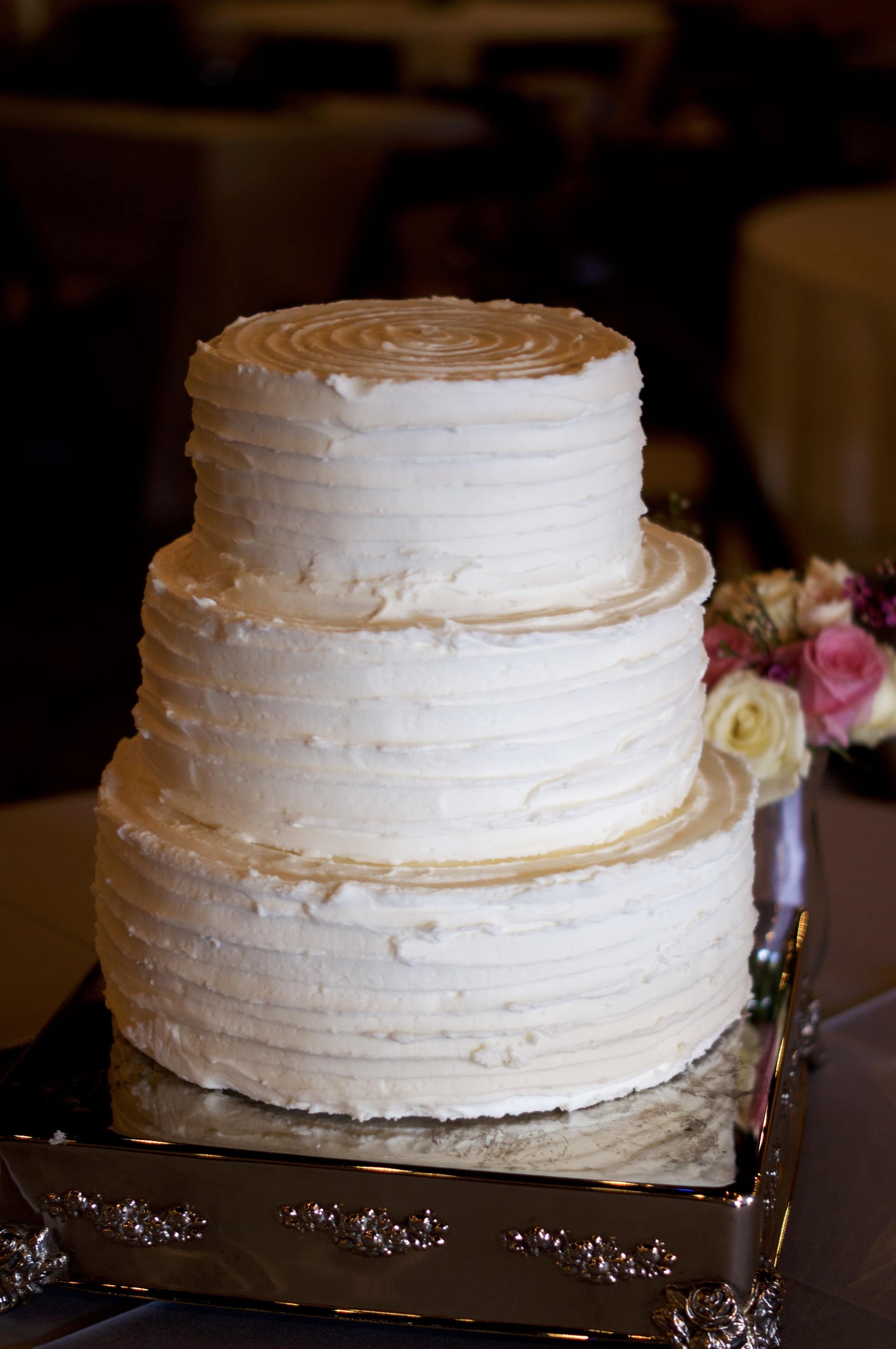 Rustic Swirl Wedding Cake | via Midwest Nice Blog