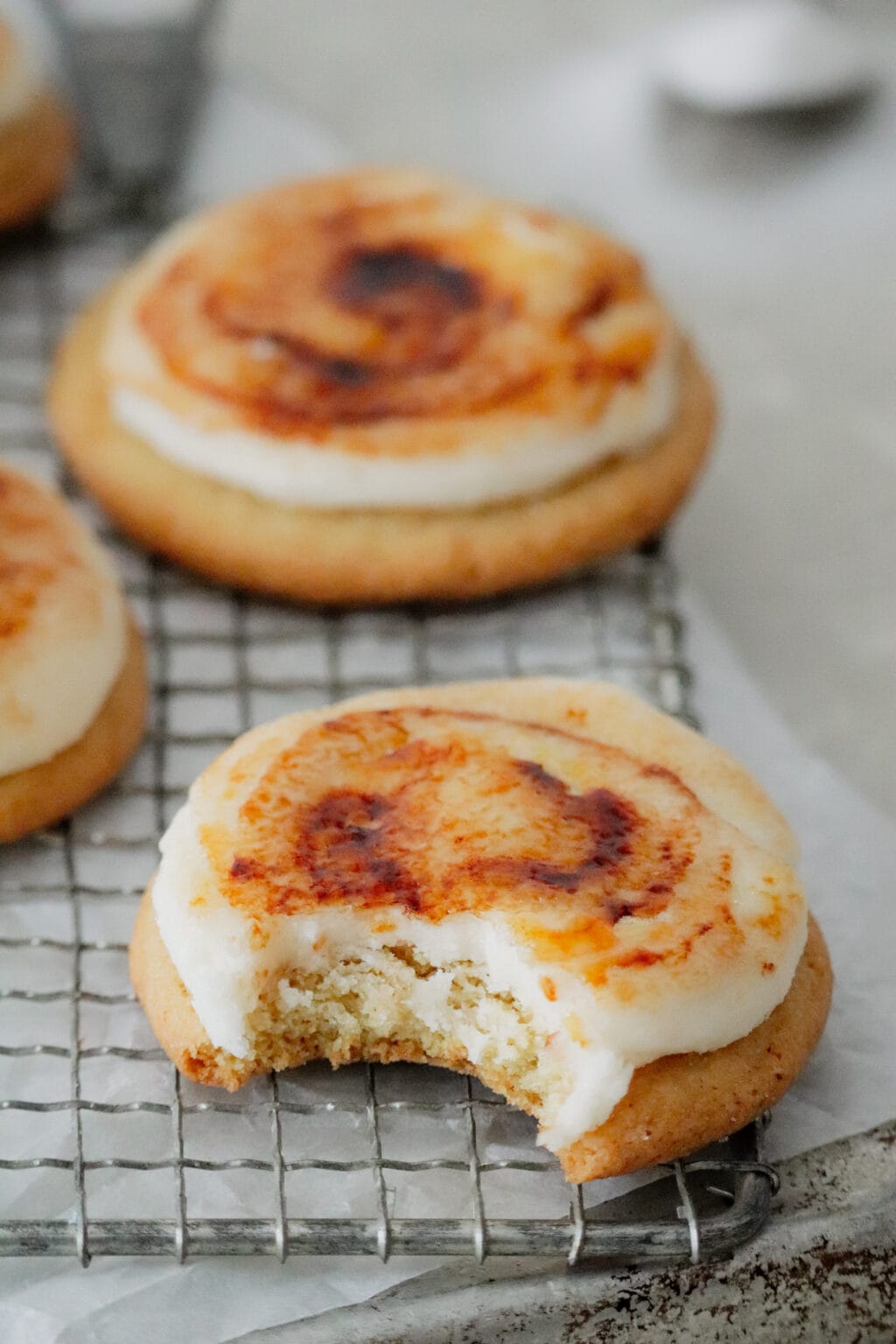 Creme Brûlée (Toasted) Sugar Cookies (& pie weights) Midwest Nice