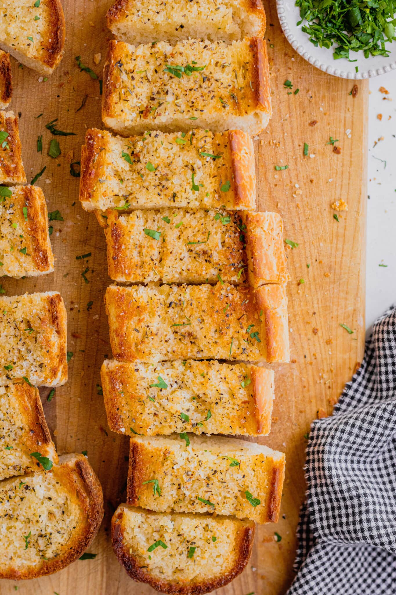 Homemade Garlic Bread (Using frozen bread dough!) Midwest Nice