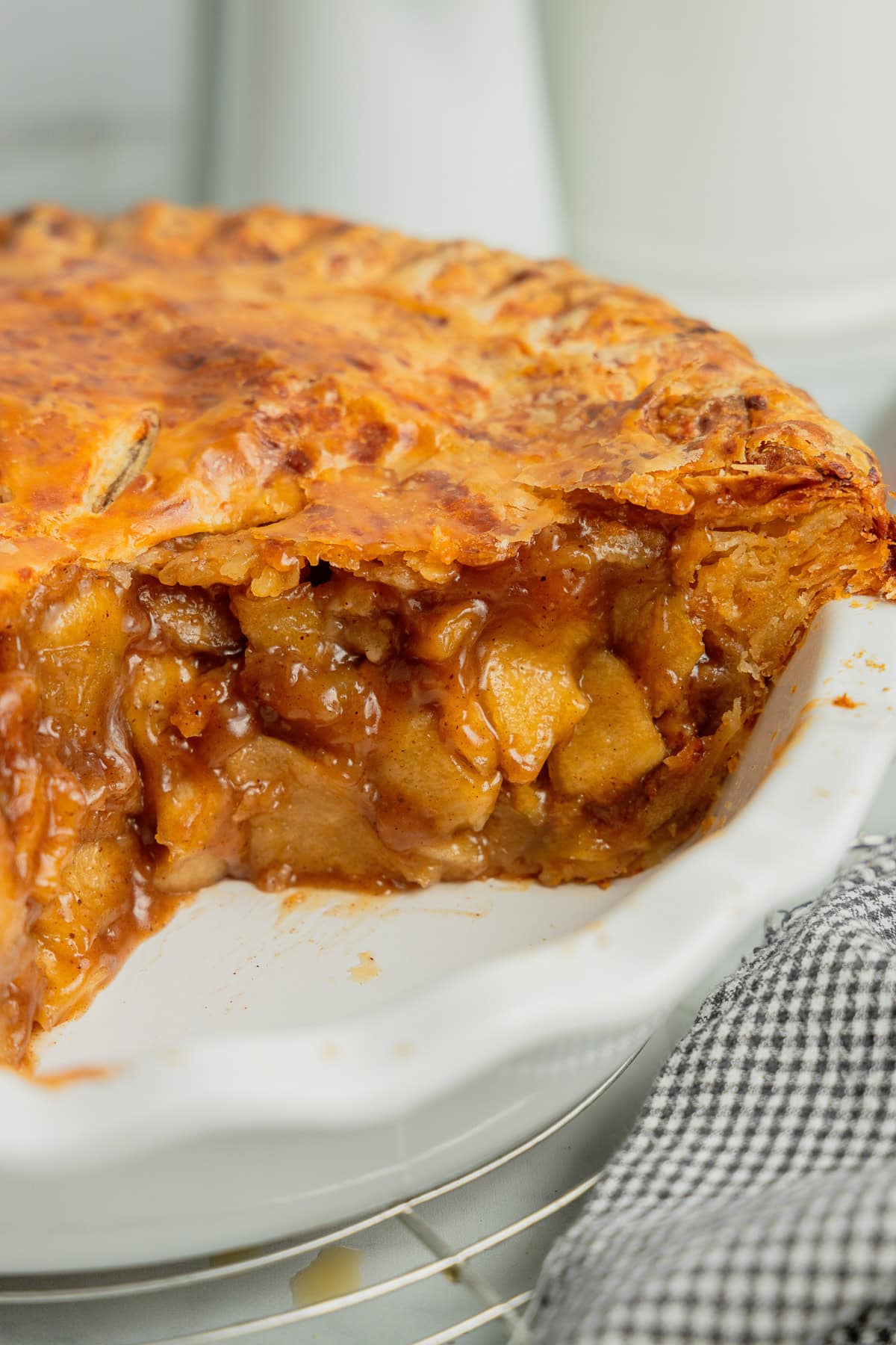 Apple Pie in a Cheddar Cheese Crust (A Wisconsin Tradition